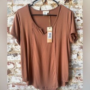 NWT White Crow FROM BKE Rust Short Sleeve V-Neck Tee with Seam Detail